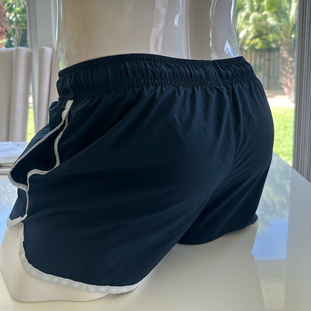 Women workout short can be unisex . - Picture 6 of 8